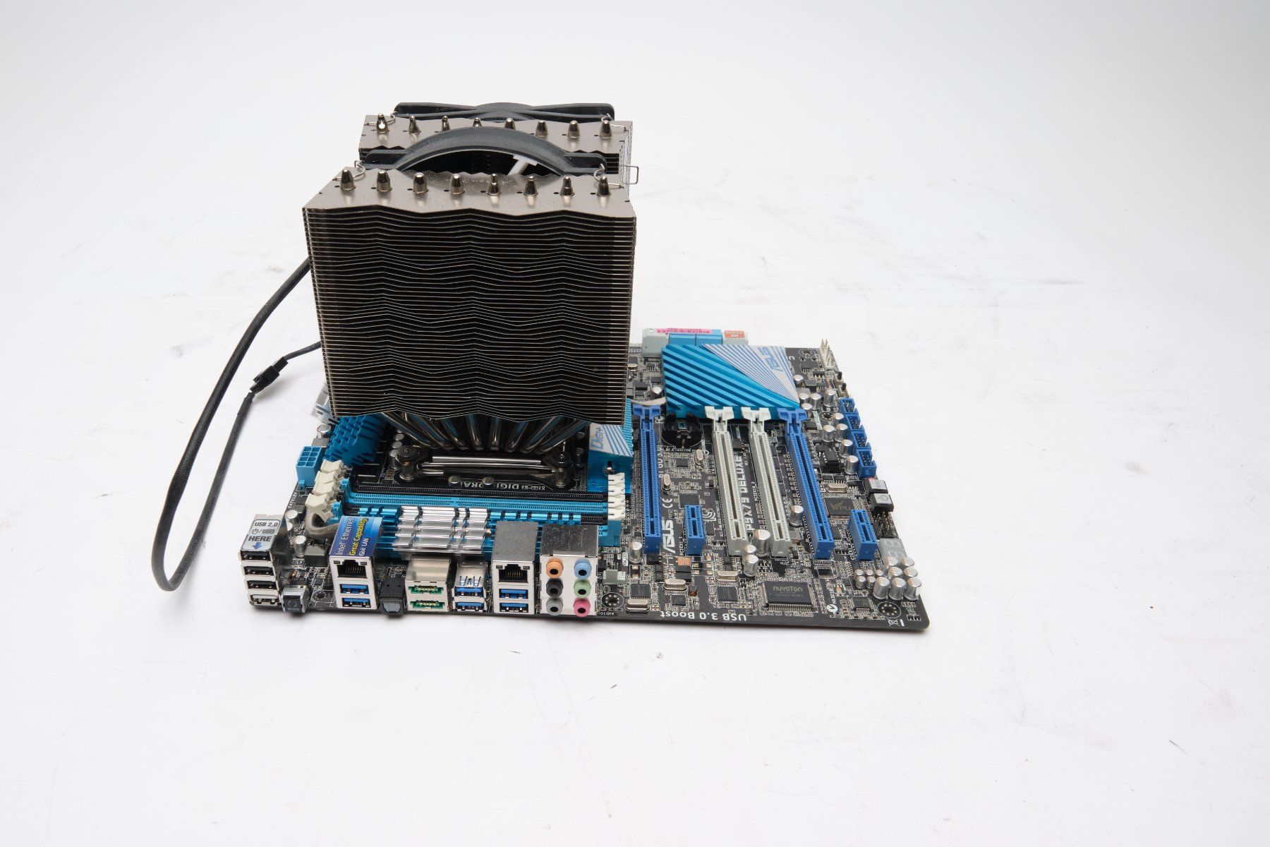 Intel(R) i7-3930K, ASUS P9X79 DELUXE Mainboard (Defekt) in Wallisellen ...