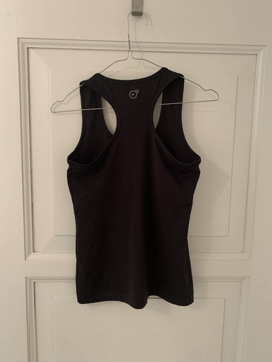 Puma Tops: Puma Schwarzes Sport Top, Größe S – Gebraucht aus Verbier von pat_q5hr 4