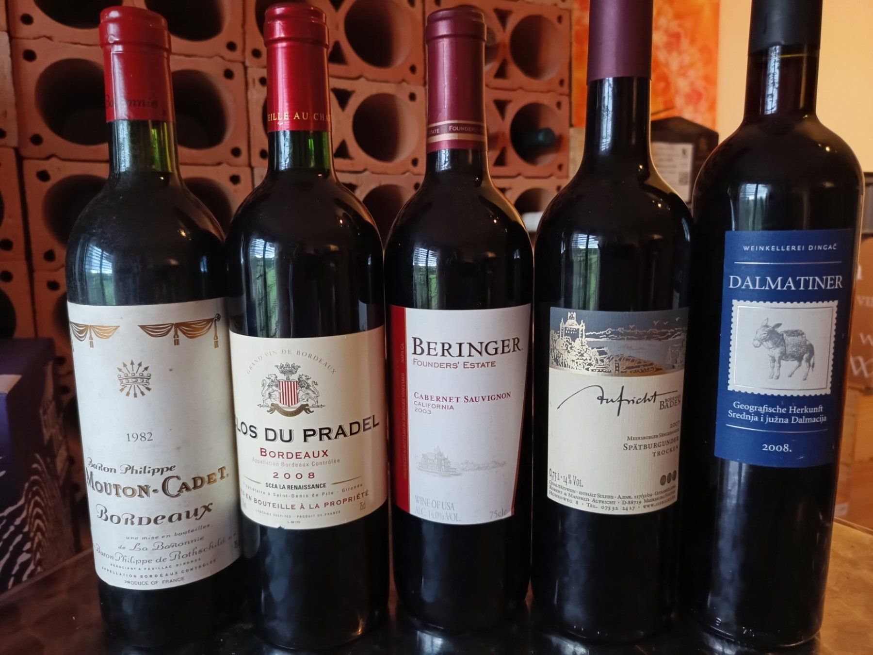 Vino: 5 Fl. diverse Weine aus Kellerfund – Nuovo (secondo la descrizione) da Inwil venduto da Grisley