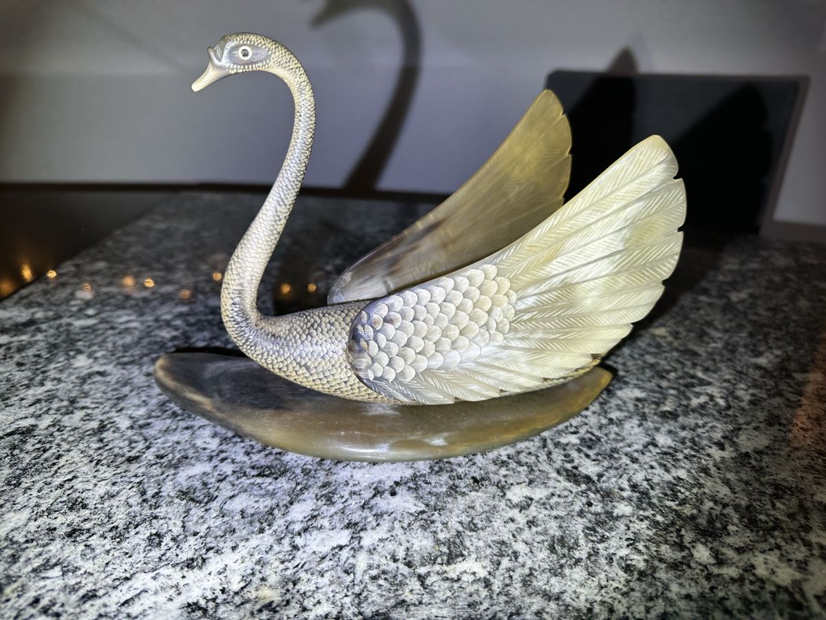 Statuette: Schwan aus Horn – Usato da Rapperswil, SG venduto da sandroseeholzer79