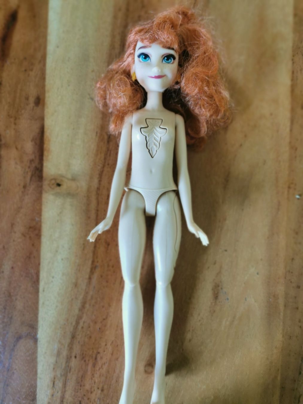 Disney Bambole: Die Eiskönigin; Singende Anna Puppe / Barbie – Usato da Boniswil venduto da Totomat-Lady2