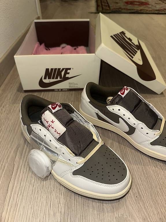 Scarpe da uomo: Jordan 1 Retro Low OG SP – Nuovo e nell'imballaggio originale da Grandson venduto da mat_96qw 3