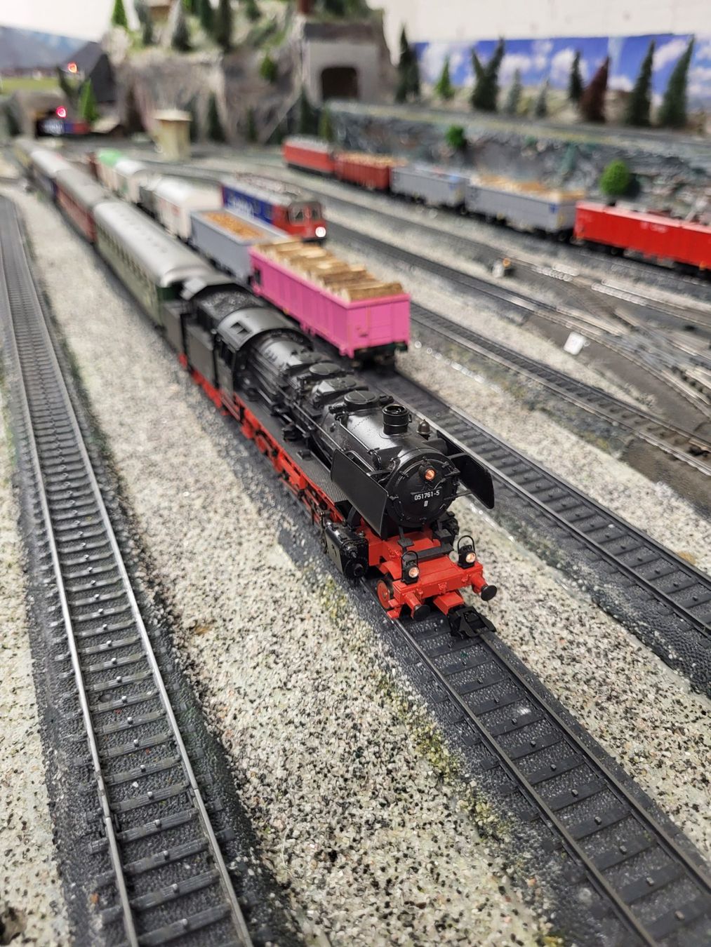 Märklin Modelleisenbahnen: Dampflok Digital mit 4 Wagen – Gebraucht aus Andelfingen von Flippi64