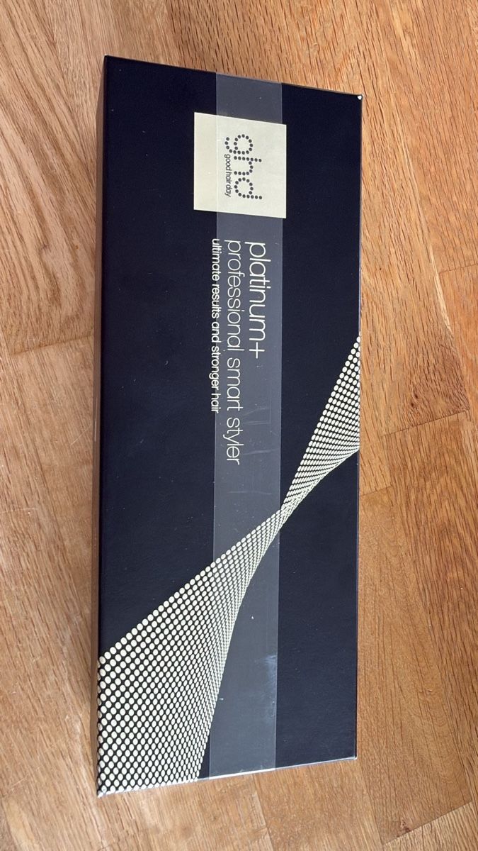 GHD Piastre & Arricciacapelli: ghd Platinum+ styler - NEU und ORIGINALVERPACKT – Nuovo e nell'imballaggio originale da Himmelried venduto da Truzzas