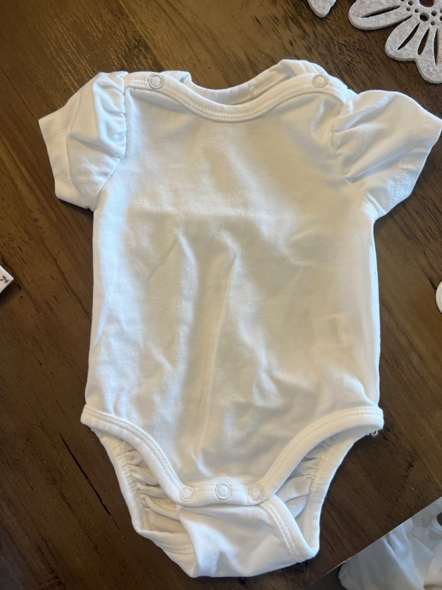 Lotti & Set di vestiti: Diverse Bodys Newborn gr. 50-56 – Nuovo (secondo la descrizione) da Oberdiessbach venduto da Wiederliebe 3