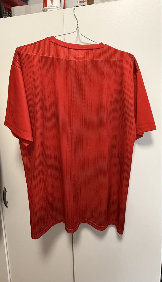 Yonex T-shirts: T-Shirt Yonex Badminton – Neuf (Voir description) à Troinex par Gianni1895 2