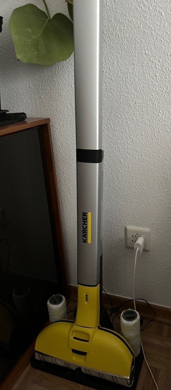 Tutte le macchine: Kärcher EWM 2 Limited Edition – Usato da Chur venduto da kat_9dnw