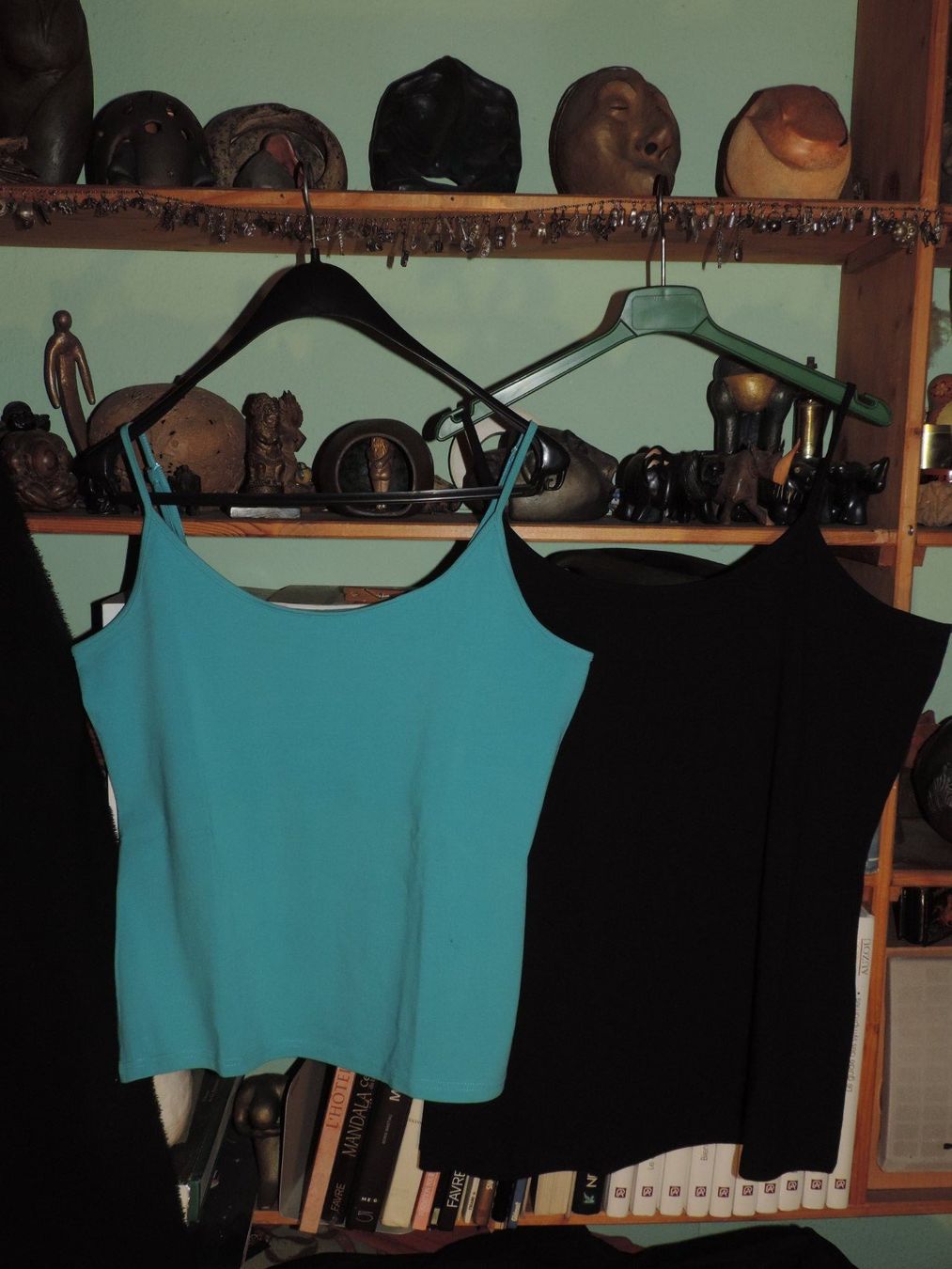 Lotti di vestiti: 2 débardeurs bleu turquoise noir – Usato da Genève venduto da Axelle333 5
