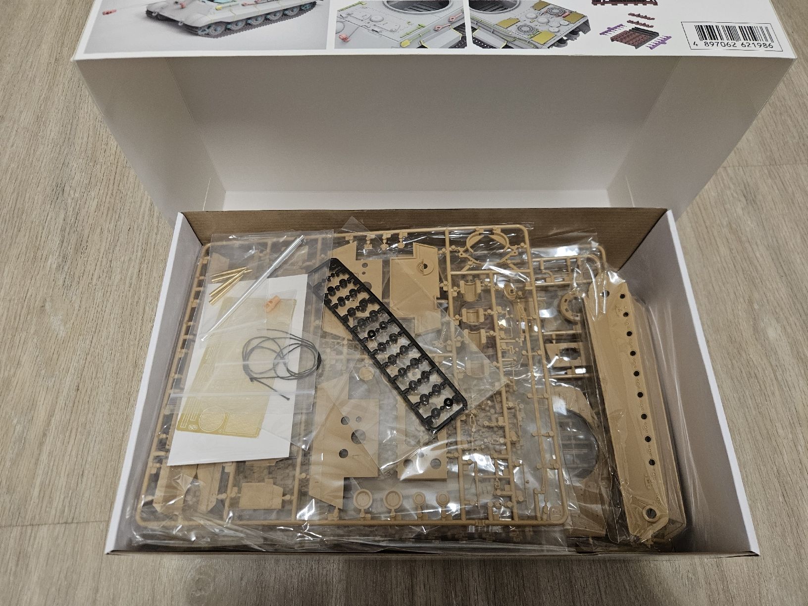 Modellbausätze & Standmodelle: Modellbausatz German King Tiger 1:35 neu – Neu (gemäss Beschreibung) aus Dübendorf von Eisenstahl97 1