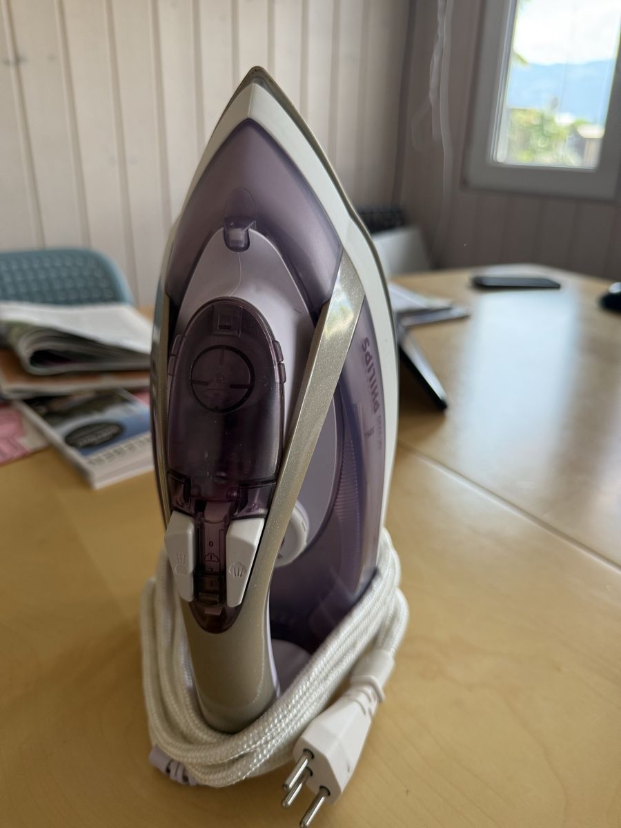 Philips Bügeleisen: Dampfbügeleisen Philips Steamglide – Gebraucht aus Rupperswil von ConradD 1