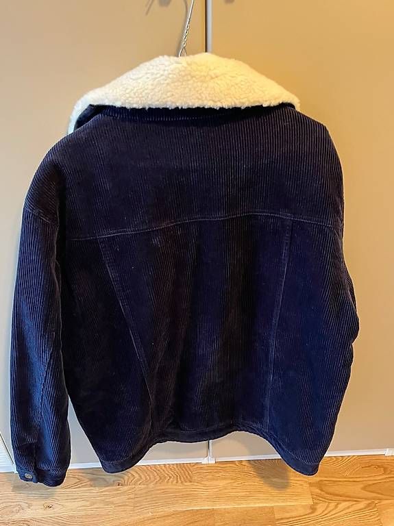 Giacche: VESTE NEUVE velours bleu marine, taille M – Usato da St-Légier-Chiésaz venduto da zmut72 4