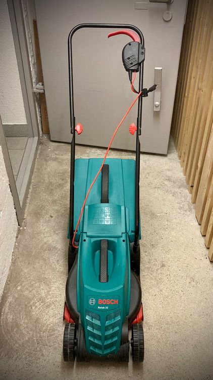 BOSCH Elektro Rasenmäher Rotak 32 Kaufen auf Ricardo