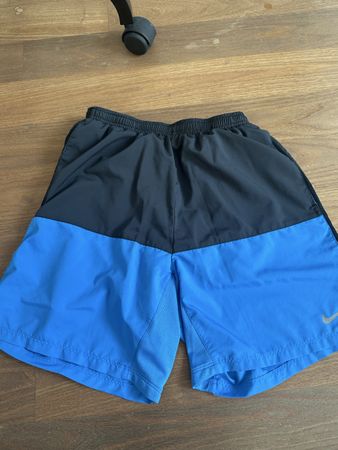 Nike Running Shorts Dri-Fit schwarz blau Grösse M
