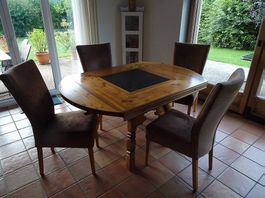 TABLE GRISONNE