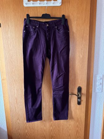 Schöne lilafarbene Jeans Hose Gr. 31