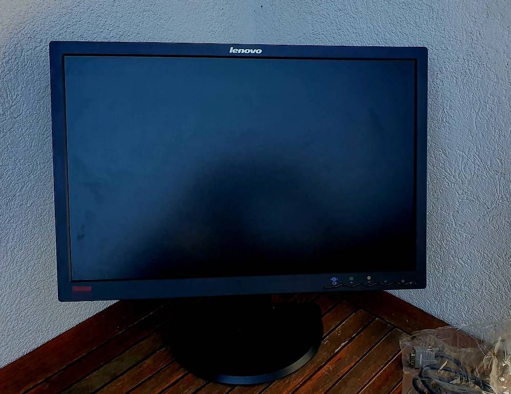 Monitor: Schermo Lenovo – Usato da Canobbio venduto da Pablo77