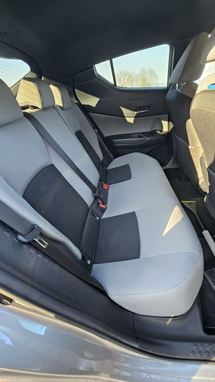 Toyota Automobili: TOYOTA C-HR 1.2 T Style 4x4 mit Anhängerkupplung – Usato da Zug venduto da Lilao 6