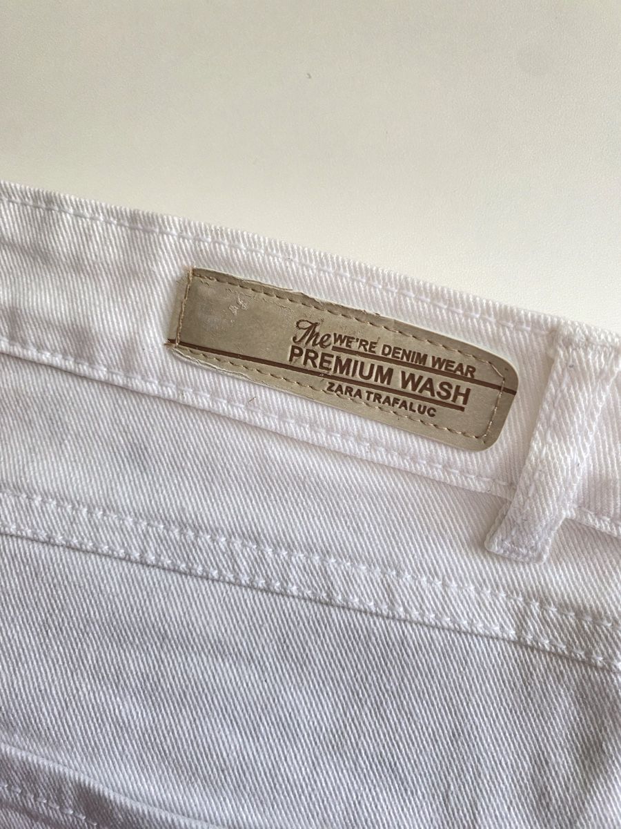 Zara Jeans: Short en jeans blanc – Usato da Le Noirmont venduto da Fanny_ 3