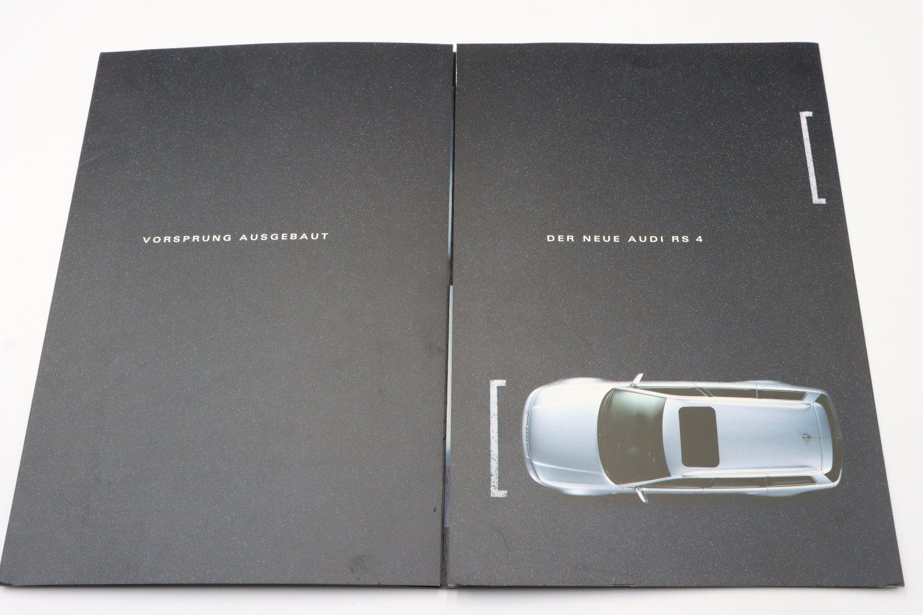 Audi Documenti: Audi RS4 Avant B5 1999 Prospekt + Datenblatt – Usato da Bühl b.Aarberg venduto da Collectorpassions 2