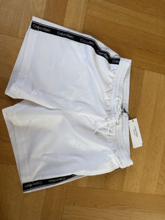 Calvin Klein Badeshorts weiss Grösse M neu