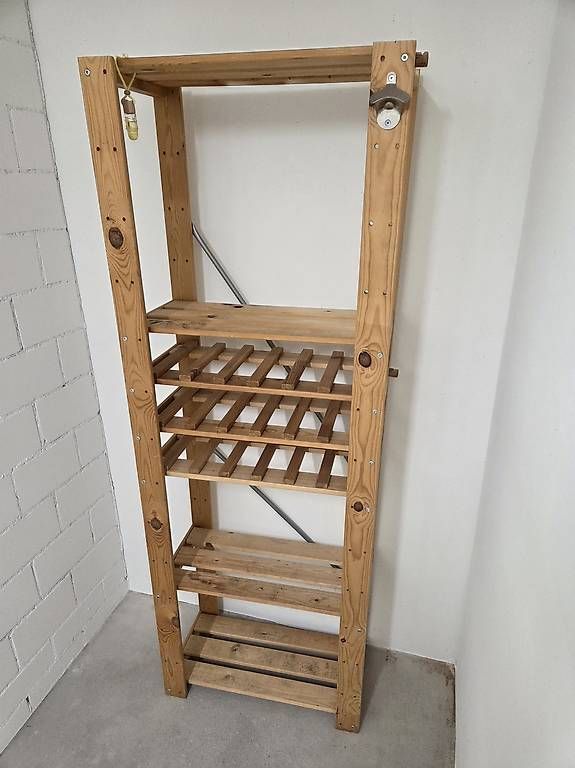 Scaffali: Einfaches Holzregal / Kellerregal – Usato da Einsiedeln venduto da T.engeler