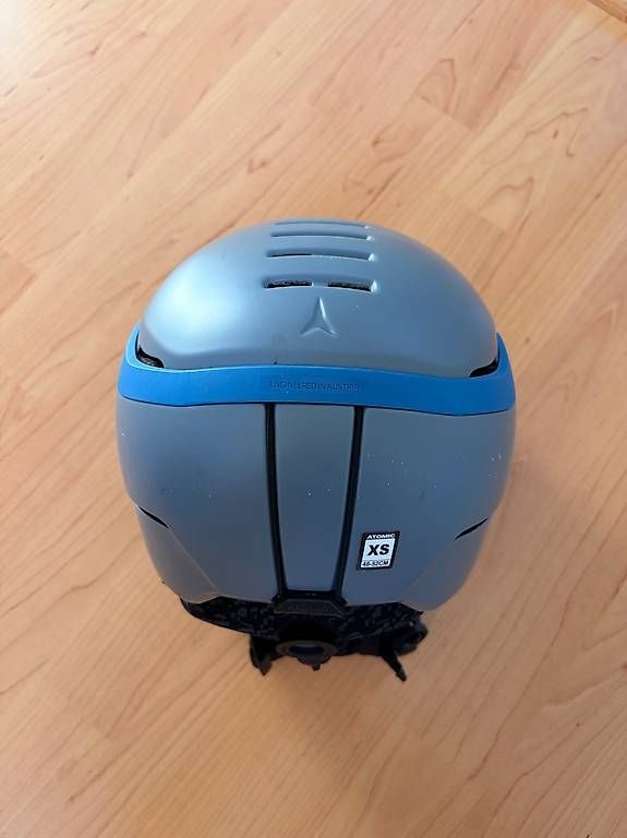Atomic Helme: Atomic Kinder-Skihelm XS mit Skibrille – Gebraucht aus Aarau von lyski 2