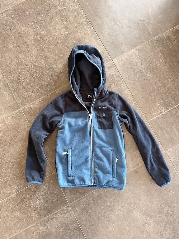 Vestes & Manteaux: Fleece-Jacke – D'occasion à Eppenberg par Ferientiger