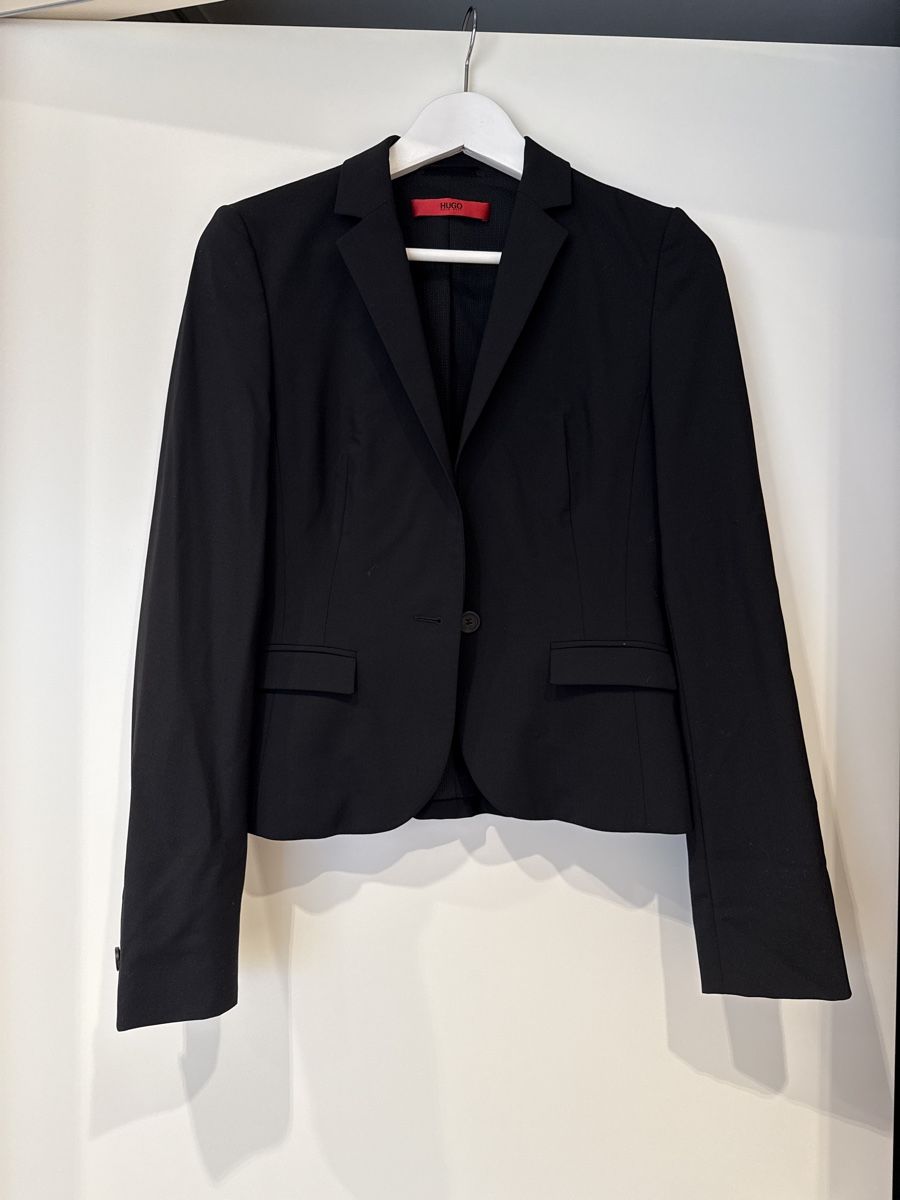 Hugo Boss Anzüge & Kostüme: Hugo Boss Hosenanzug – Gebraucht aus Vaduz von zoe_wym6 1