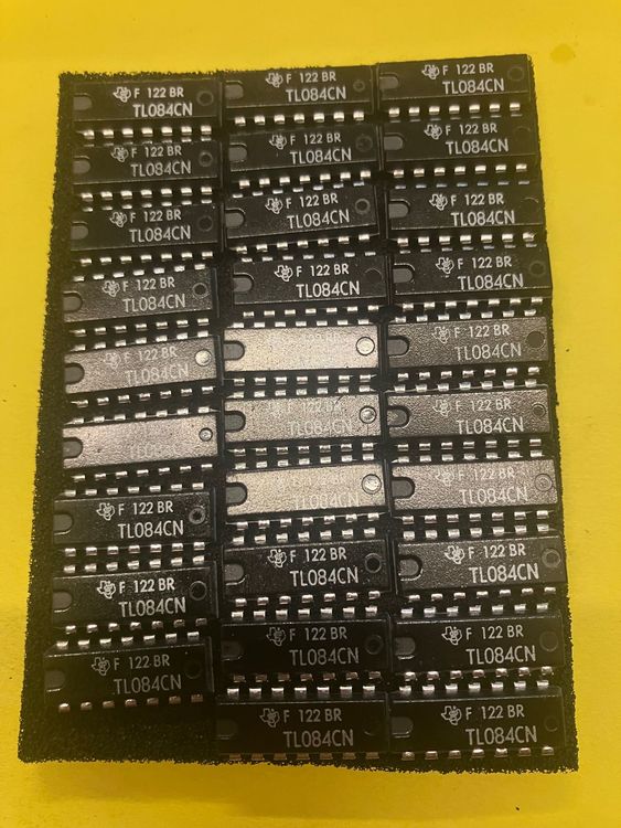 ICs von Texas Instruments TL084CN mehr als 25 Stück (Neu (gemäss ...