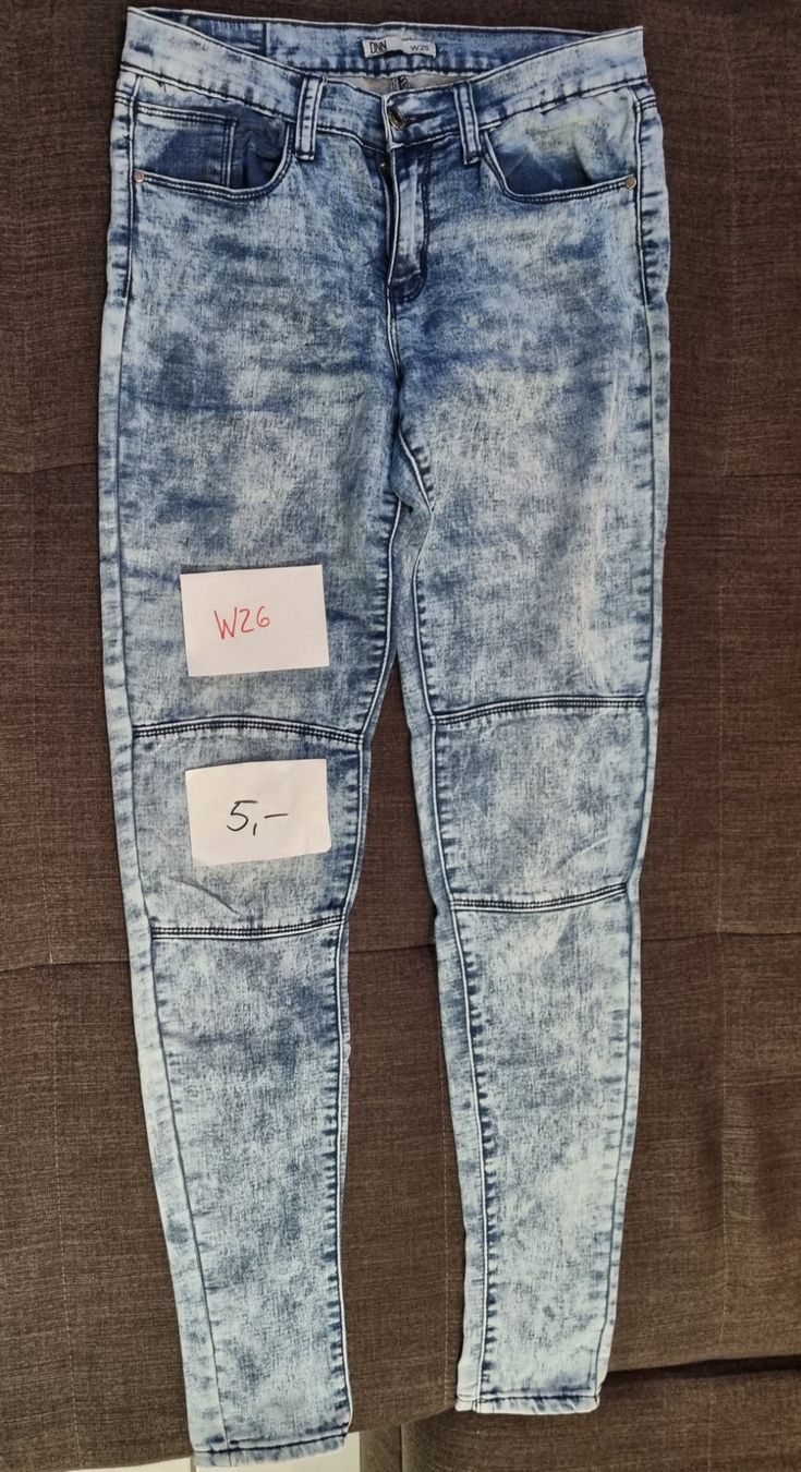 Bershka Pantaloni: Mädchenjeans W26, Bershka – Usato da Oberrüti venduto da Nicki_Like