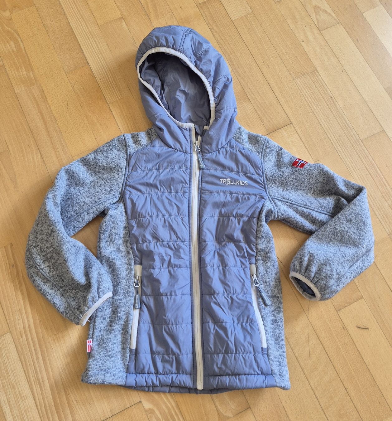 Trollkids Giacche & Cappotti: Trollkids Fleece, Grösse 140 – Usato da Silvaplana venduto da suwiss22