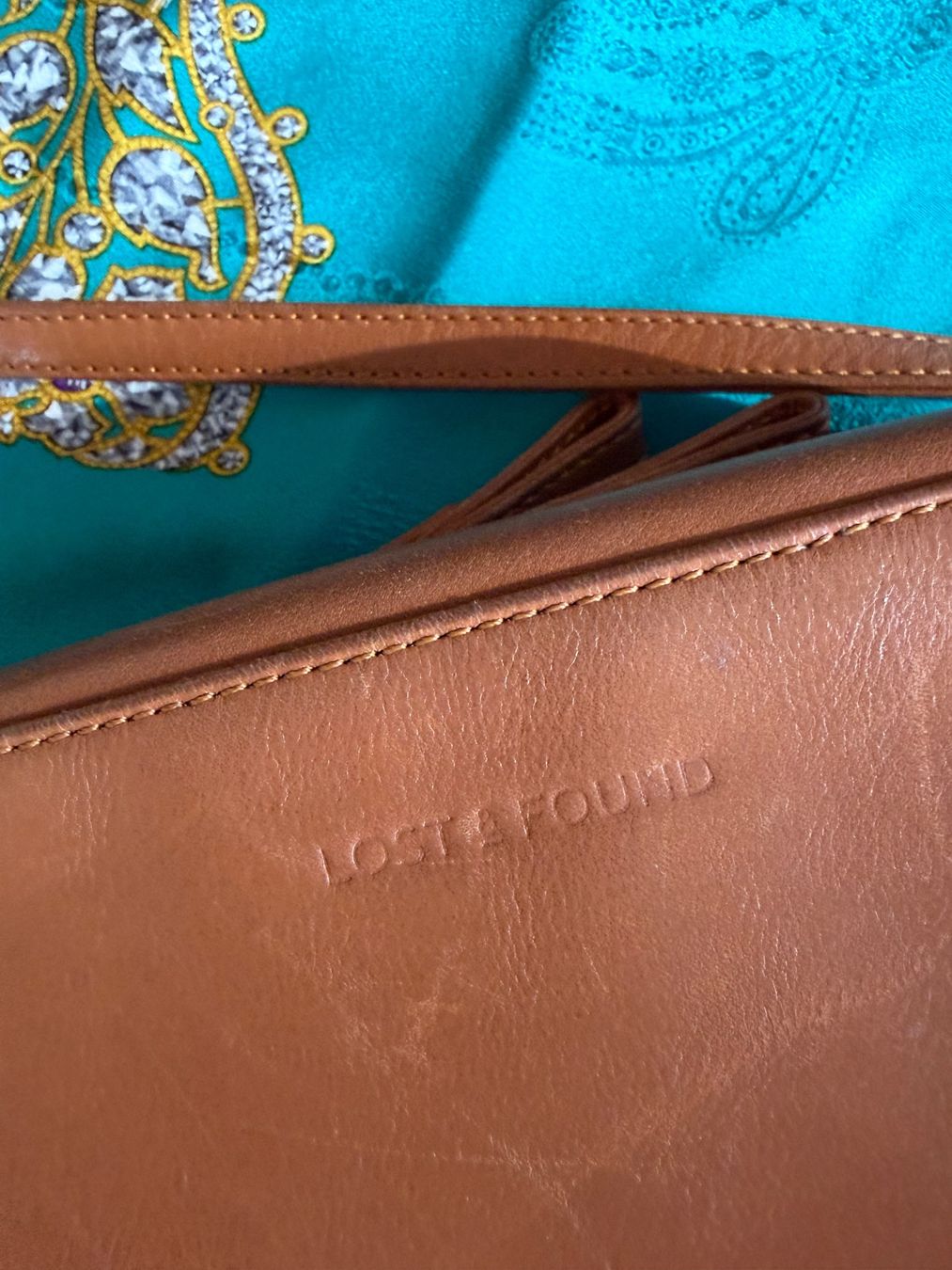 Taschen: LOST & FOUND  Tasche  100 % dickes, hochwertiges Leder – Gebraucht aus Interlaken von Bona55 3