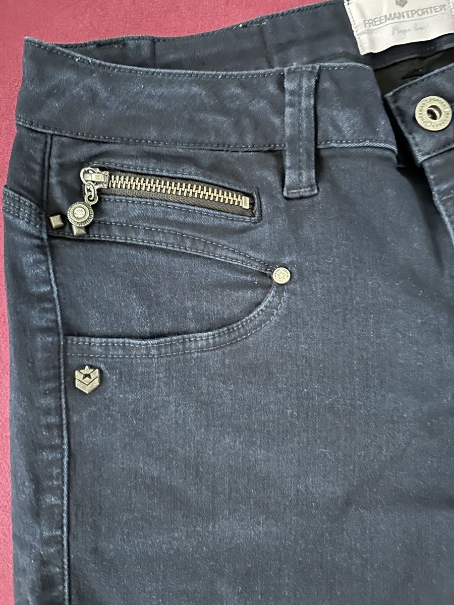 Freeman T. Porter Pantaloni: Jeansshort von Freeman T. Porter – Usato da Wohlenschwil venduto da Richard2011 4