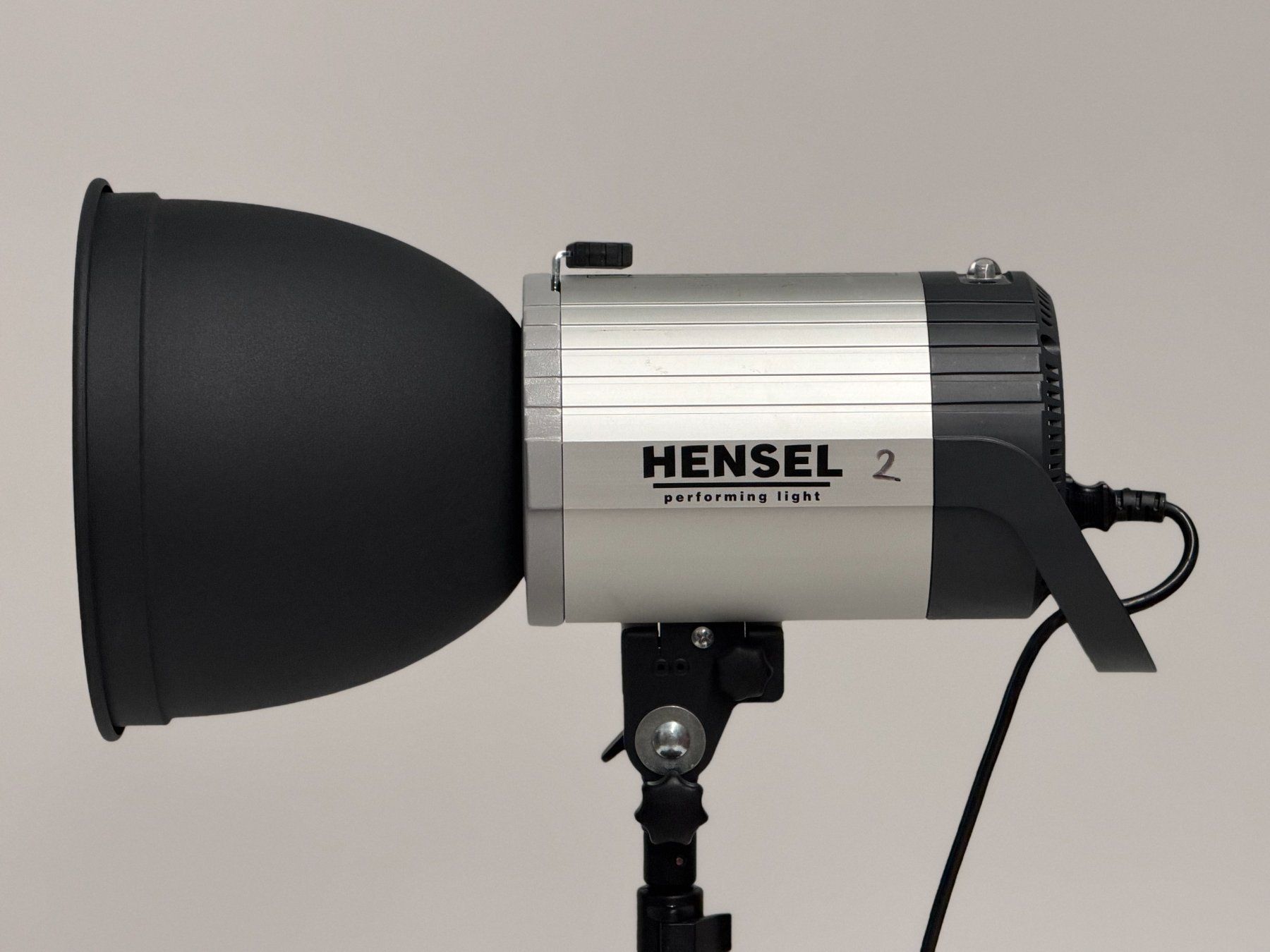 Blitze: Hensel Expert Pro 250 Plus Studioblitz 250 Ws inkl. Stativ – Gebraucht aus Olten von antonio.troia 4