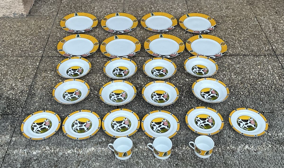 Set di piatti: Service de table Gallery by Inhesion motif vache – Usato da La Tour-de-Peilz venduto da Pansy02 2