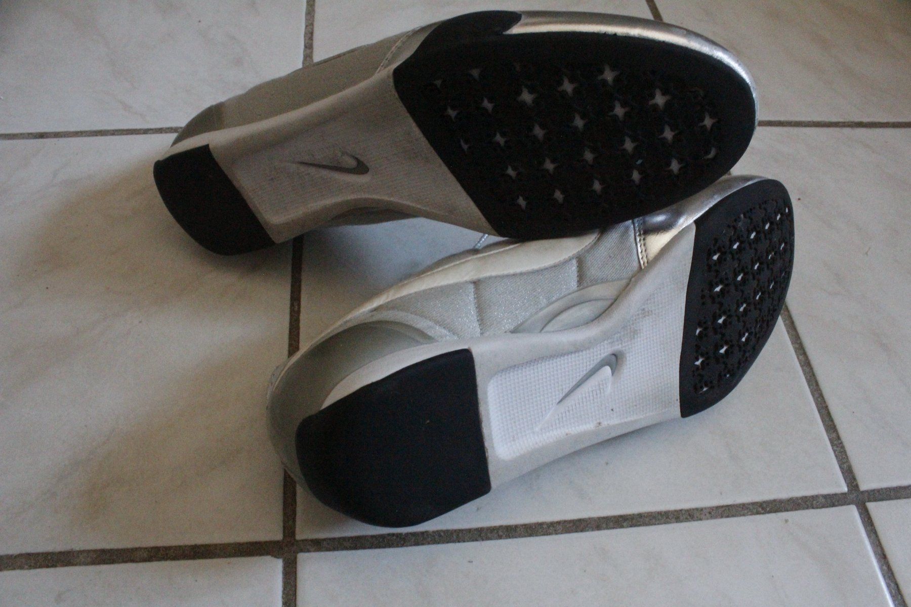Nike Scarpe da uomo: Nike shoes schuhe size 41 – Difettoso da Travers venduto da ColibriRoseOrange 2