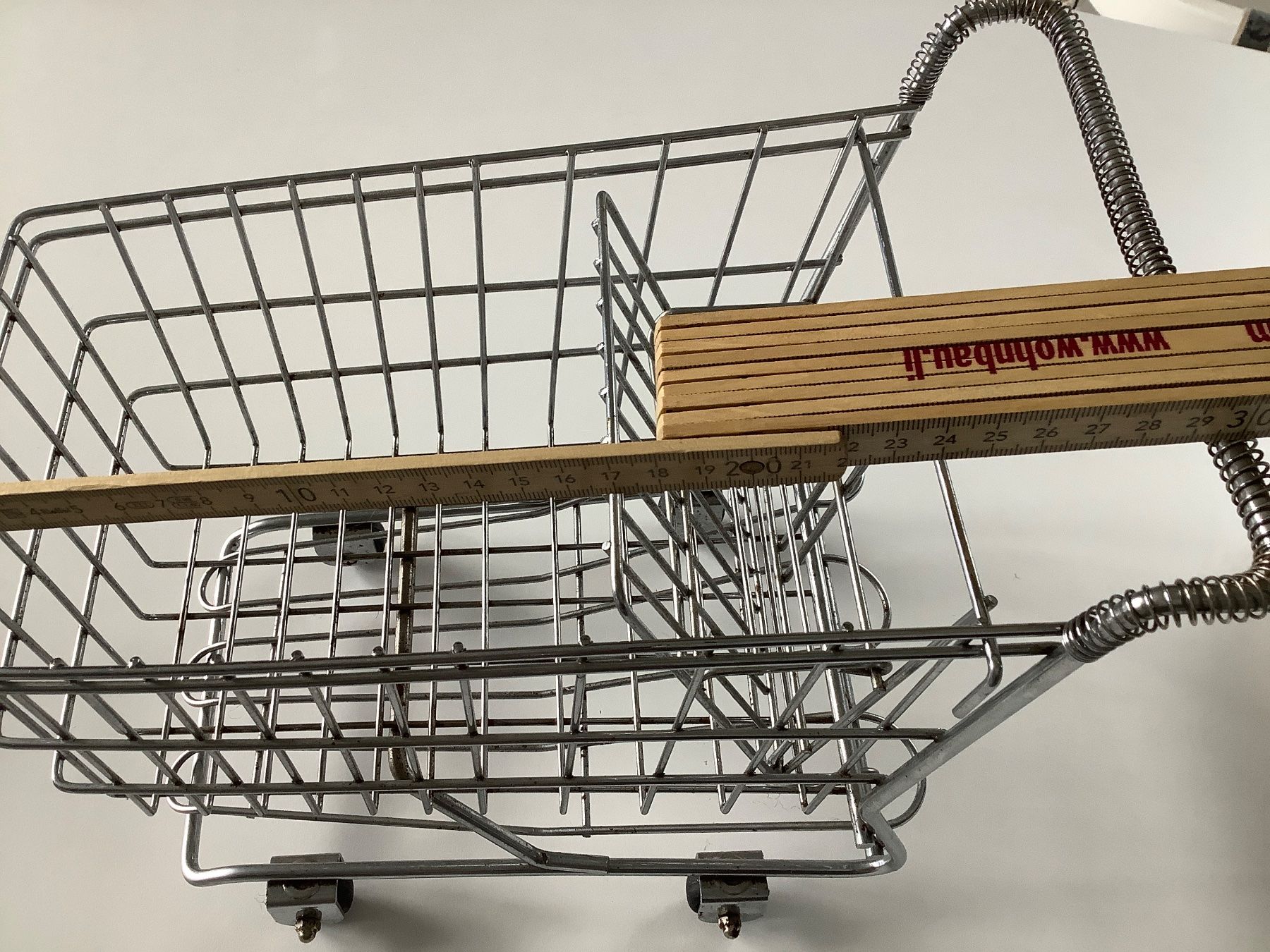 Giocattoli: Kleiner Einkaufswagen – Usato da Triesen venduto da boston7