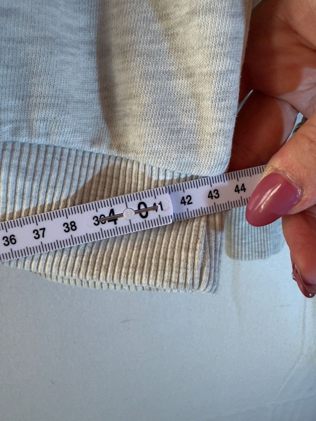 Maglioni & Felpe: Grauer Pullover aus Baumwolle ca Gr. L – Usato da Grosswangen venduto da second_hand_dress 3