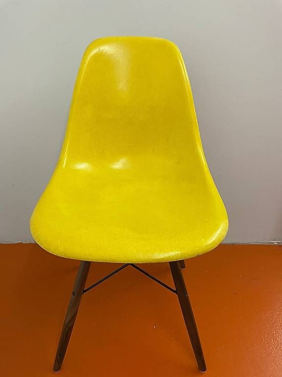 Stühle: Eames side chair - Brilliant Yellow – Gebraucht aus hermrigen von Hasihasi2