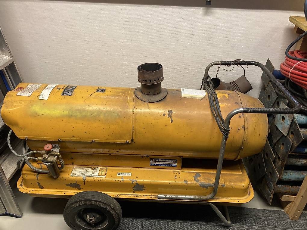 Sonstiges antikes Mobiliar: Master Bauofen – Gebraucht aus Uzwil von Jimmy1971