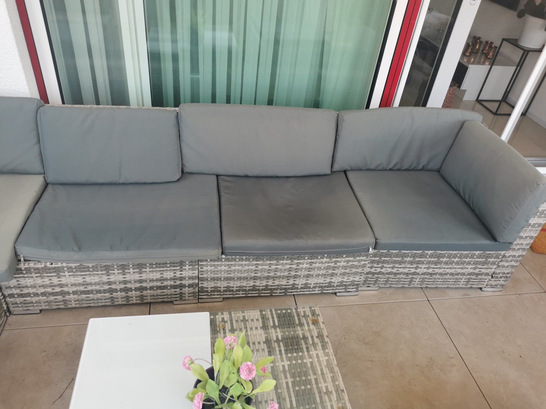 Set di tavolo e panche: Garten Sitzgruppe Polyrattan grau mit Glashaustisch und H... – Usato da Niederglatt ZH venduto da Dario110 2