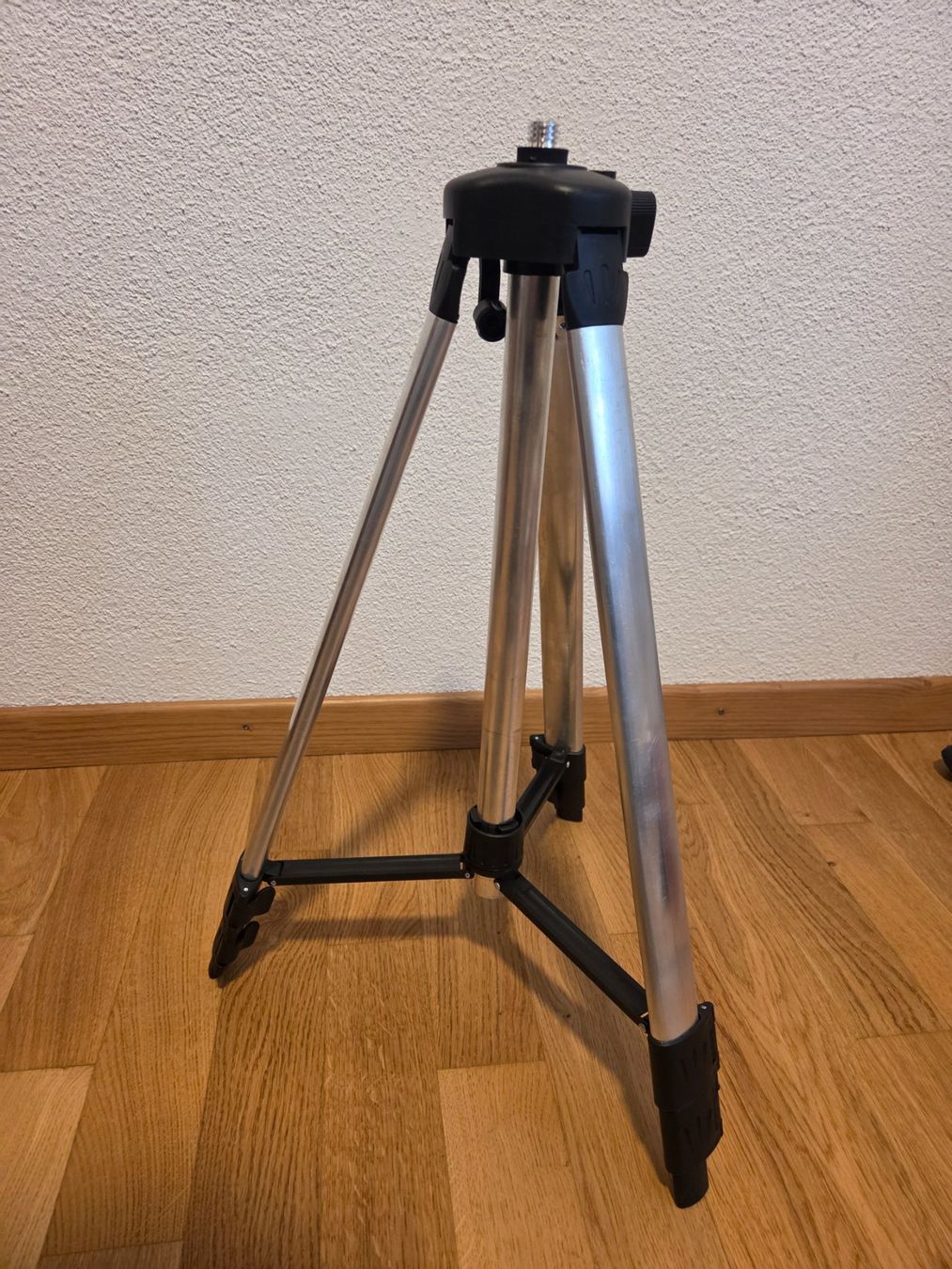 Treppiedi & Teste: Stativ - neu und ungebraucht! – Nuovo (secondo la descrizione) da Weinfelden venduto da 10-kolse 1