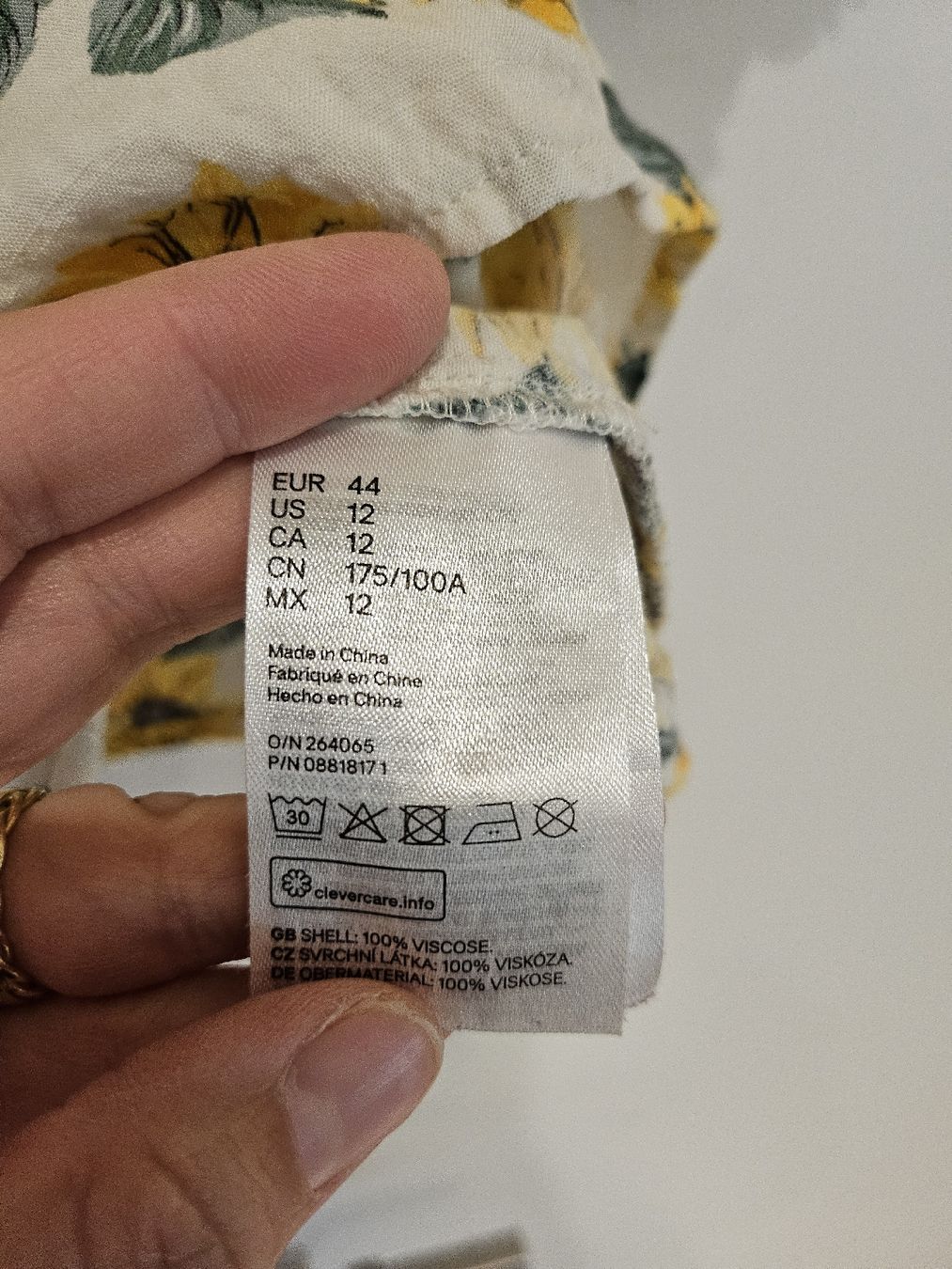 H&M Camicette: Bluse H&M divided Sonnenblumen gr.44 – Usato da Allschwil venduto da na.wi.90 2