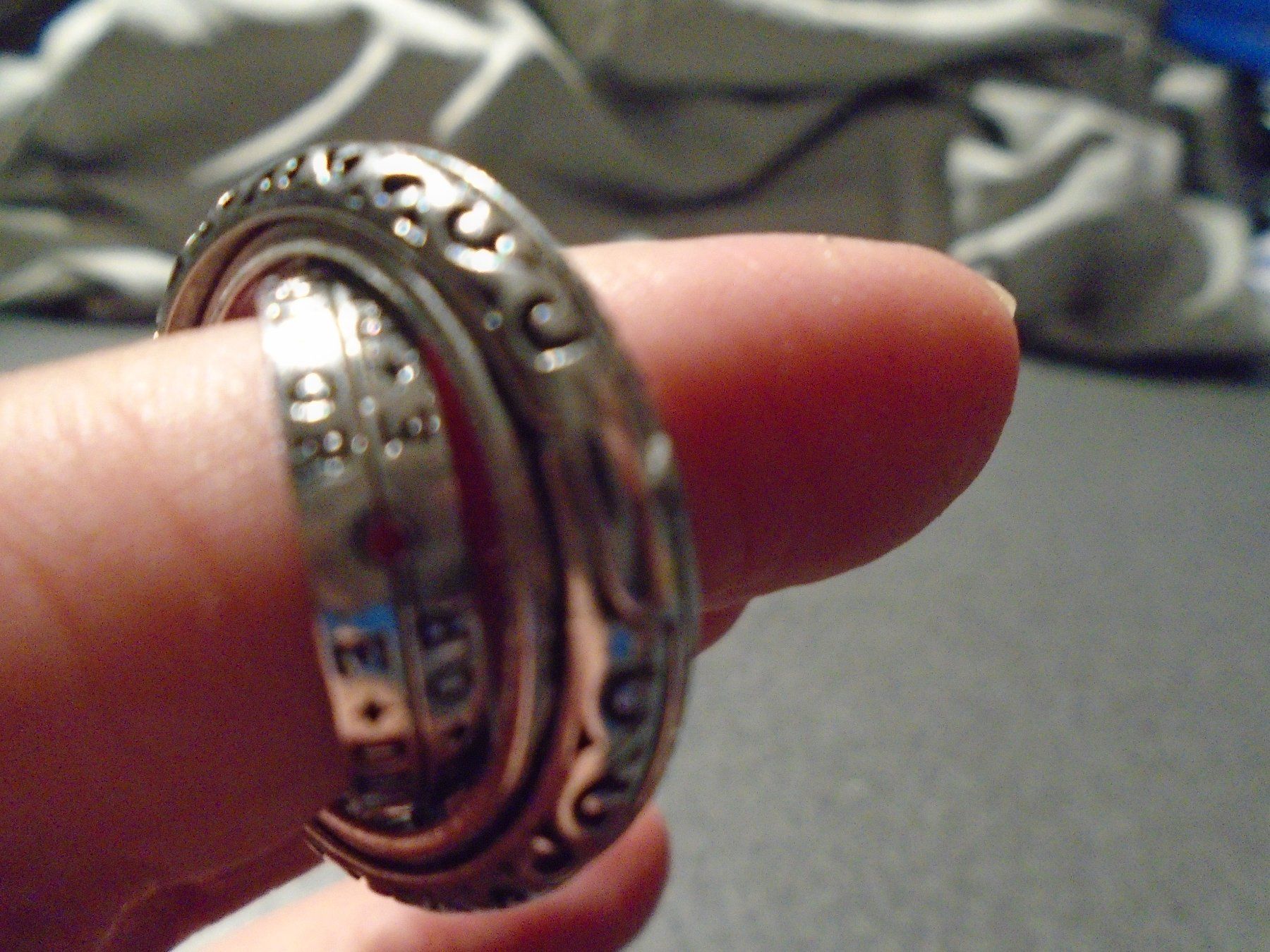 Bagues: Ring Size 11, silberfarbig, 3-teilig, schwarzes Muster – Neuf avec emballage d'origine à Zürich par abraxas1291