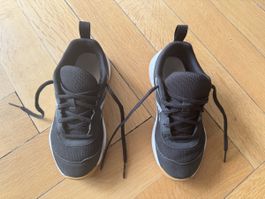 Puma Sportschuhe Hallenschuhe, neuwertig