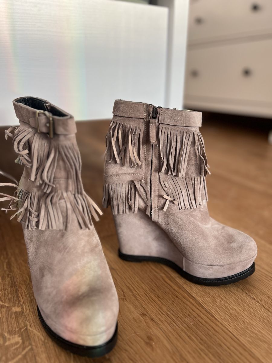 Damenschuhe: Stiefel Stivali Boots Aldo Castagna – Gebraucht aus Pregassona von kat_zh5d 2