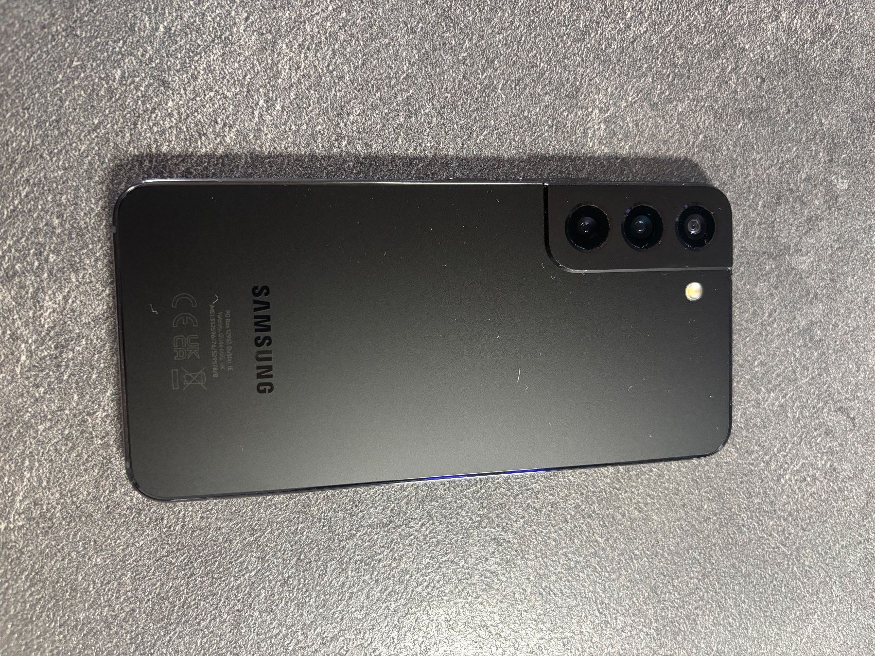 Samsung Telefoni cellulari / Smartphones: Samsung Galaxy S22 – Usato da Hämikon venduto da Tim0303 1