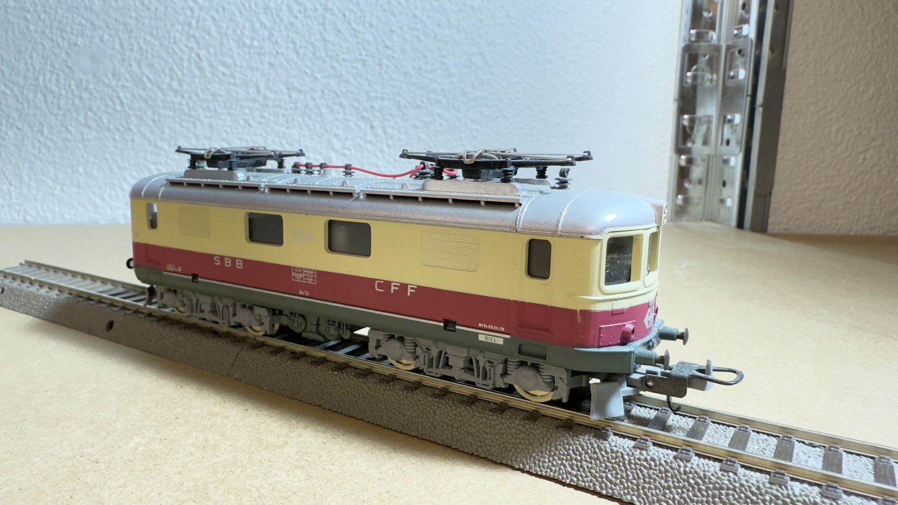 Lima Modellini di ferrovie: Lima Re 4/4 10050 H0 / DC – Usato da Windlach venduto da Kelebra 5
