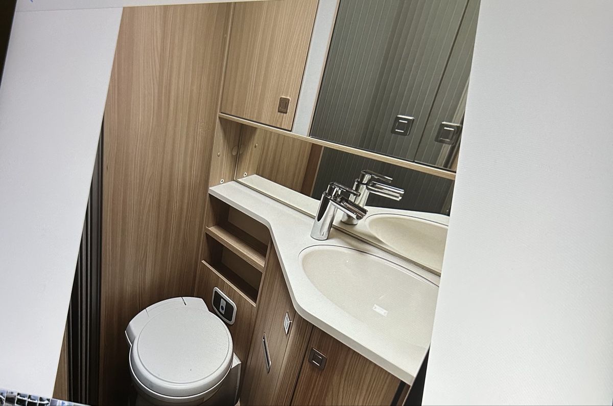 Mobilhome: Bürstner Ixeo It 734 – Usato da Holderbank AG venduto da Guezzler 7