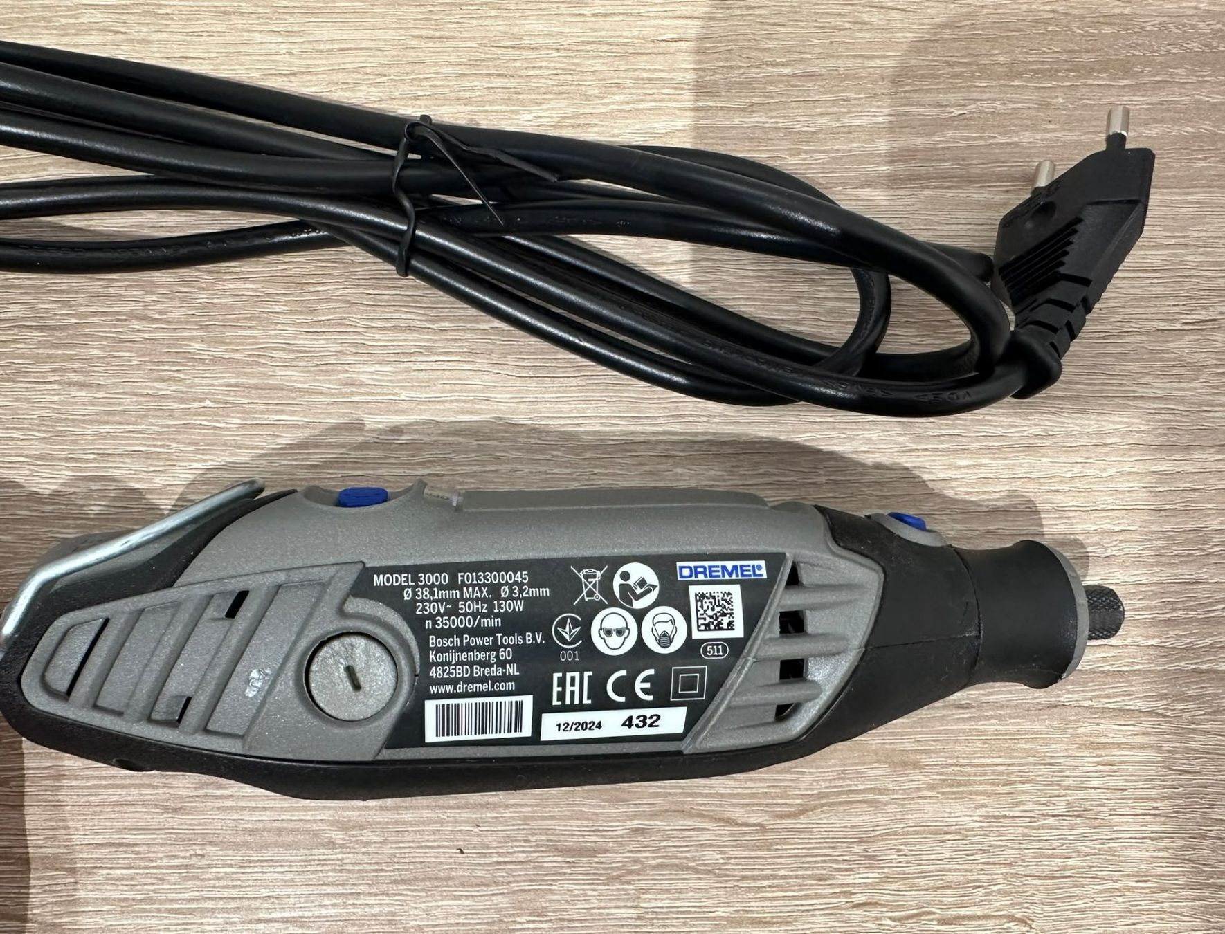 Dremel Tous les outils: Dremel 3000 Multifunktionswerkzeug mit Zubehör – Neuf (Voir description) à winterthur par Ricardorounen 2